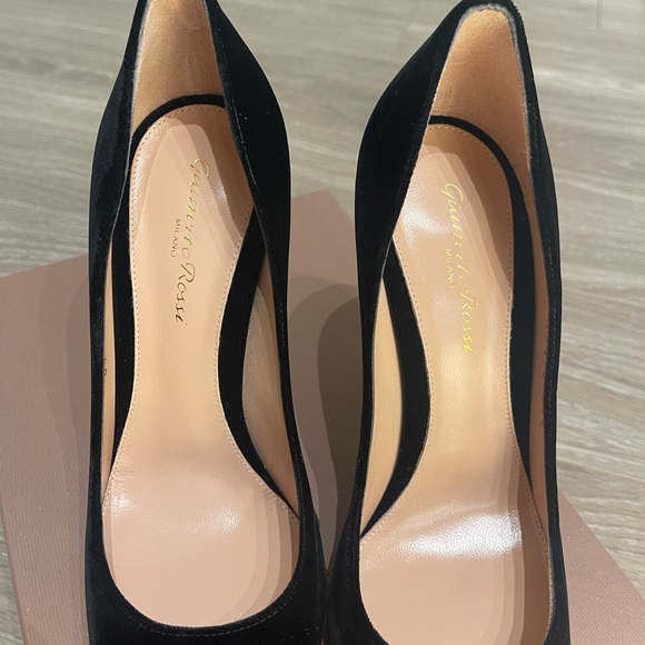 Gianvito Rossi 105 velvet pumps, velvet black - Picture 6 of 8